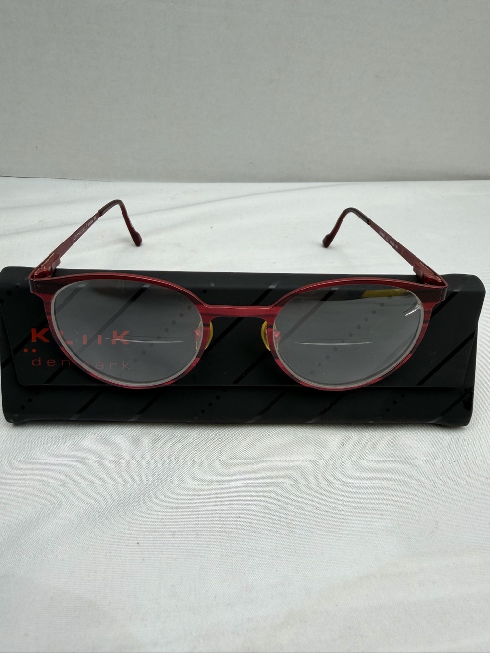 Kliik Denmark SH-684 C3  Red Glasses Frames ONLY 48-20-140 + Case